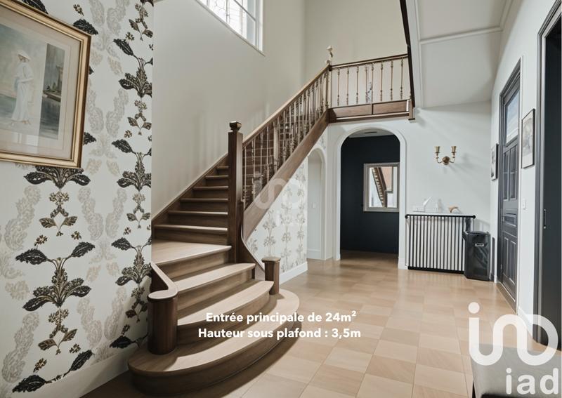 Maison - 407 m² - 12 pièces