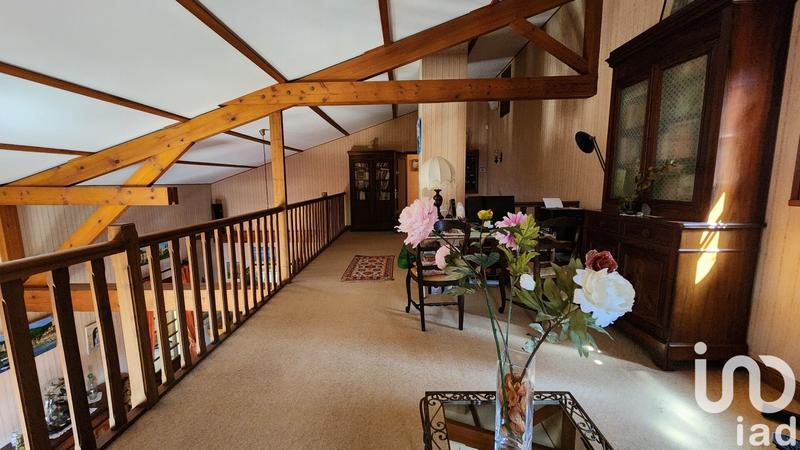 Maison - 219 m² - 6 pièces