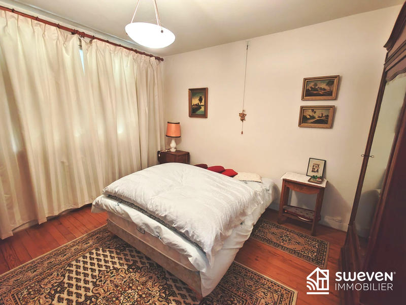 Maison - 180 m² - 6 pièces