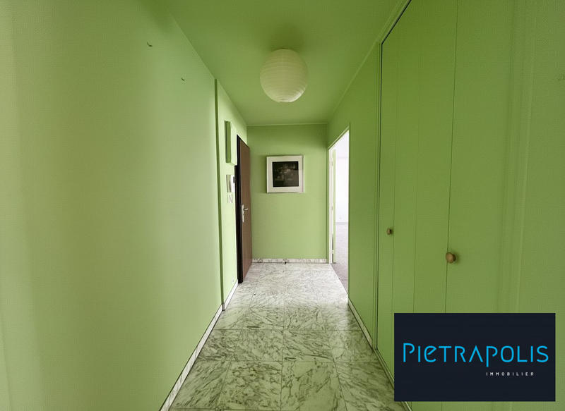 Appartement - 92 m² - 4 pièces