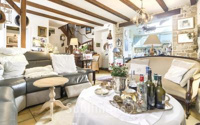 Propriété - 155 m² - 6 pièces