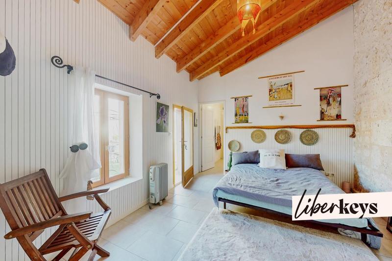 Maison en pierre - 201 m² - 6 pièces