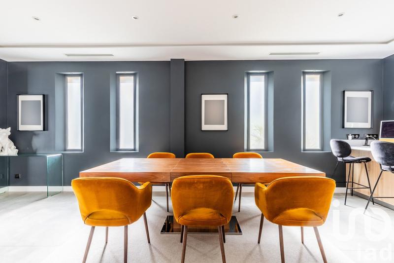 Maison - 180 m² - 5 pièces