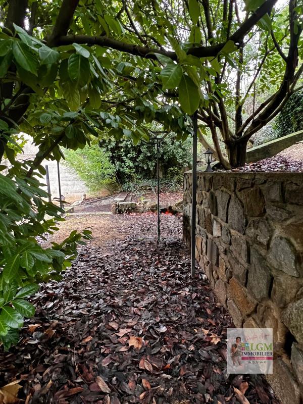 Maison de village - 238 m² - 6 pièces