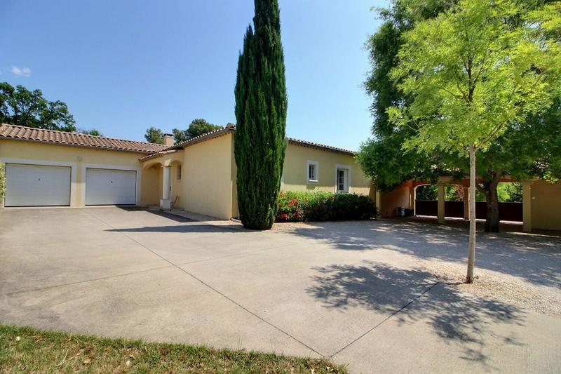 Villa - 198 m² - 7 pièces