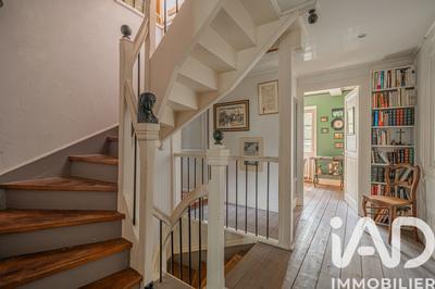 Maison - 231 m² - 10 pièces