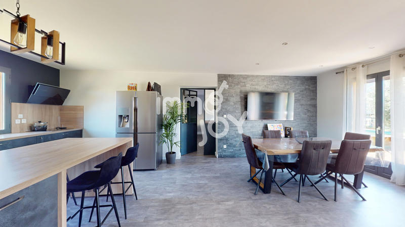 Maison - 145 m² - 6 pièces