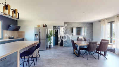 Maison - 145 m² - 6 pièces