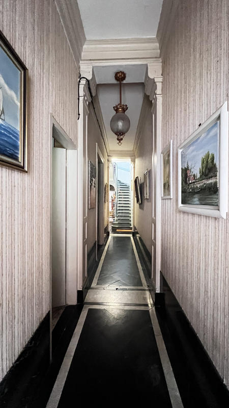 Maison - 218 m² - 8 pièces