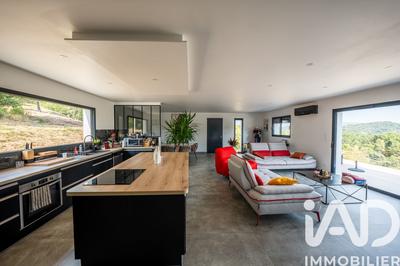 Maison - 150 m² - 4 pièces