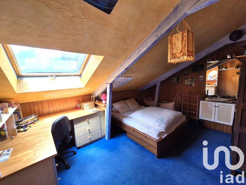 Maison - 234 m² - 8 pièces