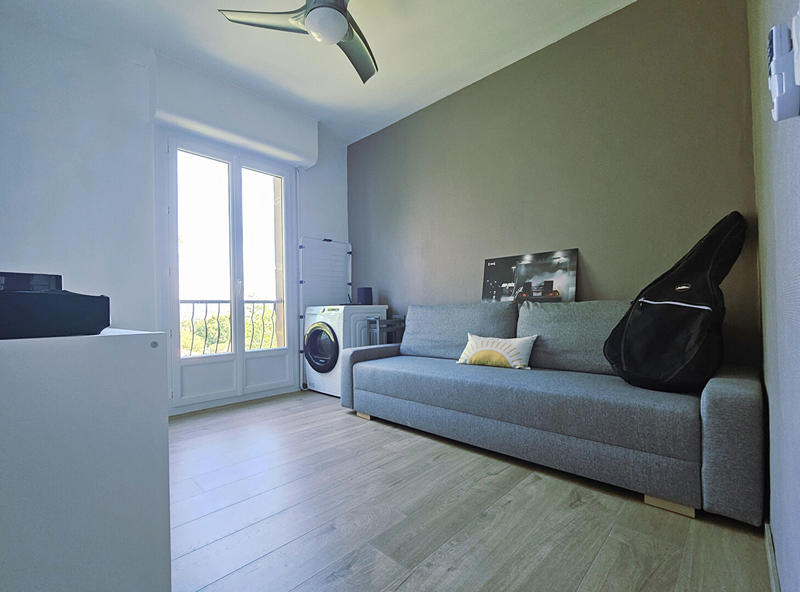 Appartement - 100 m² - 4 pièces