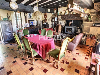 Maison - 196 m² - 8 pièces