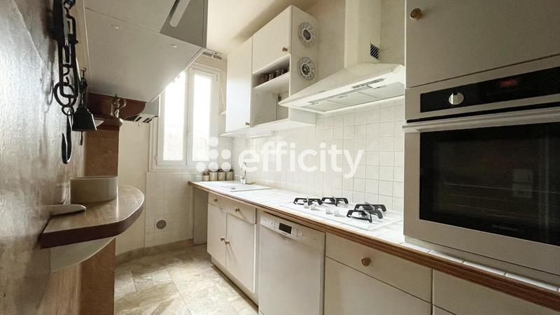 Appartement - 100 m² - 5 pièces