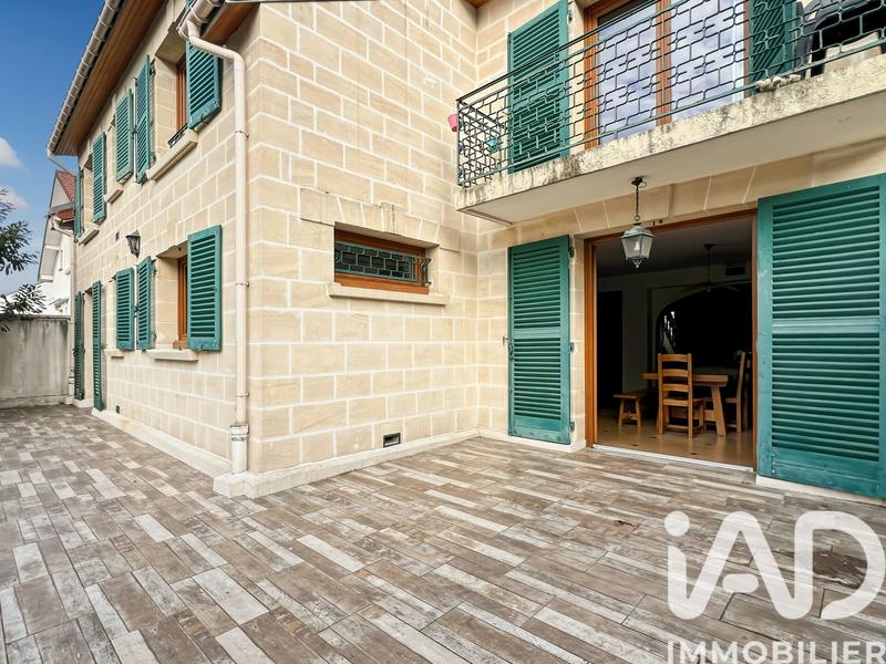 Maison - 195 m² - 6 pièces