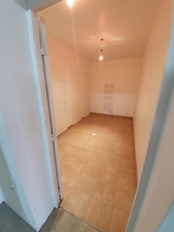 Local artisanal - 117 m² - 3 pièces