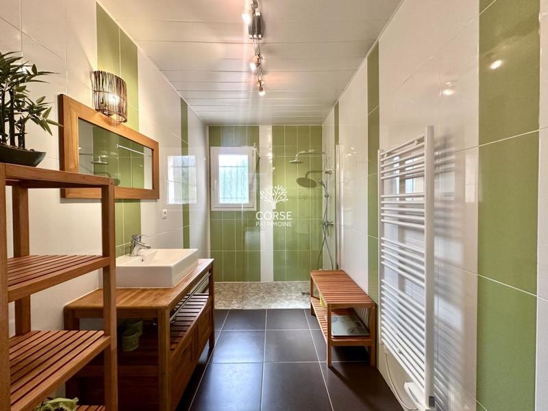 Villa - 143 m² - 5 pièces