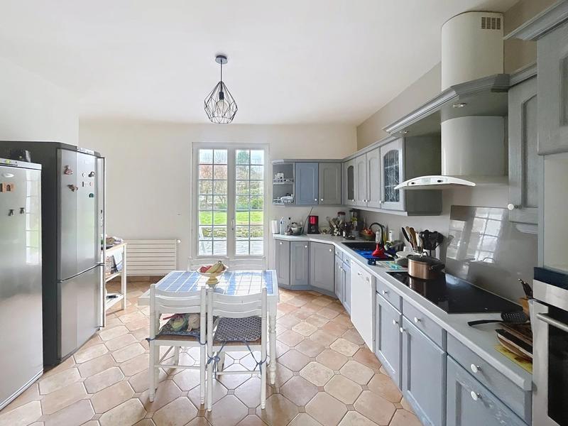 Maison - 313 m² - 8 pièces