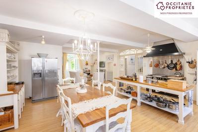 Maison de maîtres - 276 m² - 9 pièces