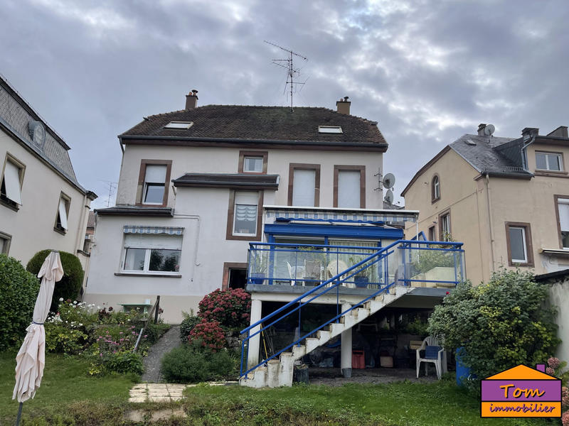 Maison - 273 m² - 12 pièces