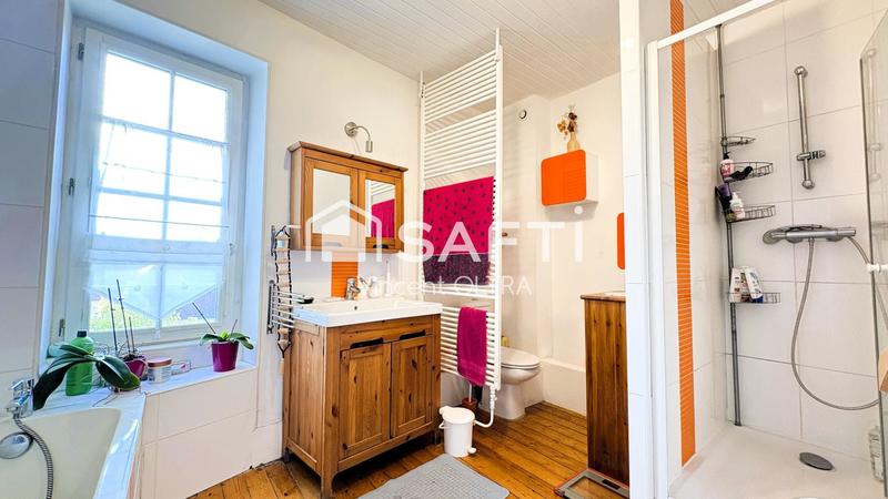 Maison - 168 m² - 9 pièces