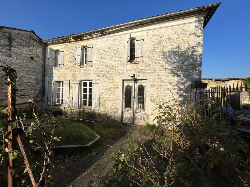 Maison - 251 m² - 10 pièces
