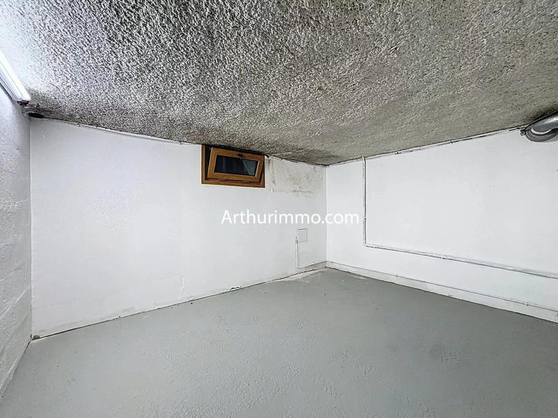 Maison - 232 m² - 9 pièces