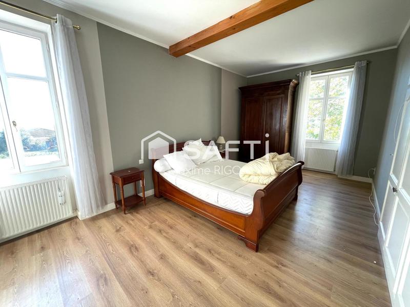 Maison - 284 m² - 8 pièces