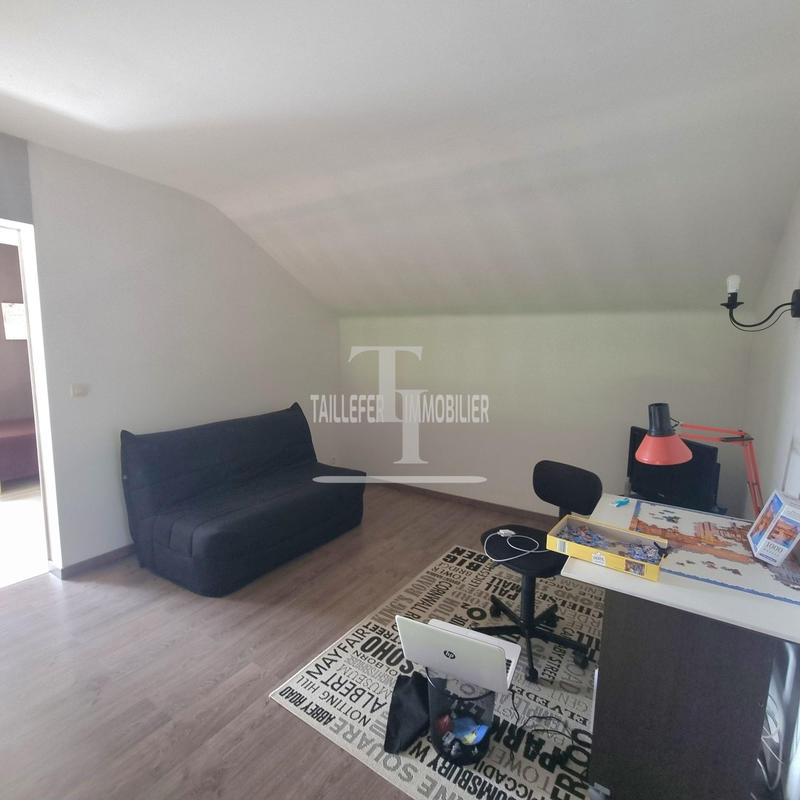 Maison - 210 m² - 6 pièces