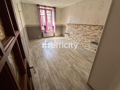 Maison - 200 m² - 4 pièces