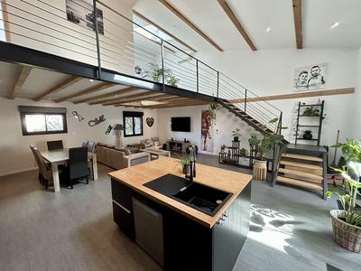 Maison - 161 m² - 4 pièces