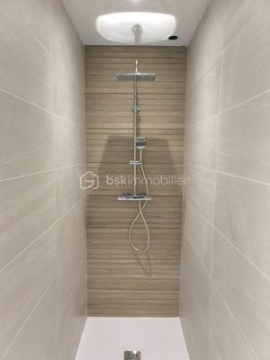 Villa - 100 m² - 5 pièces