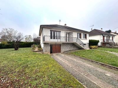 Maison - 93 m² - 4 pièces