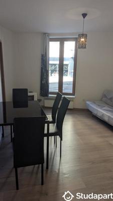 Chambre - 9 m² - 1 pièce