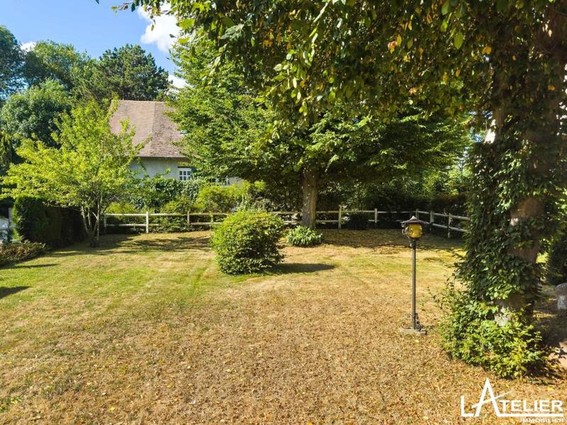 Maison - 181 m² - 7 pièces