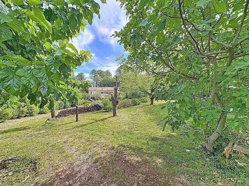 Maison - 225 m² - 9 pièces