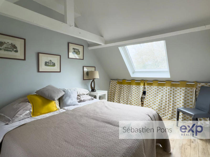 Maison - 269 m² - 9 pièces