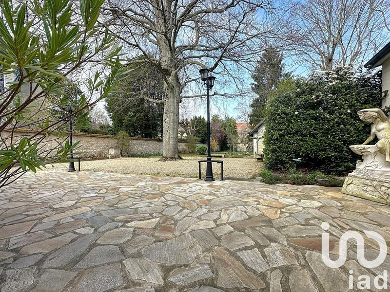 Maison - 209 m² - 10 pièces