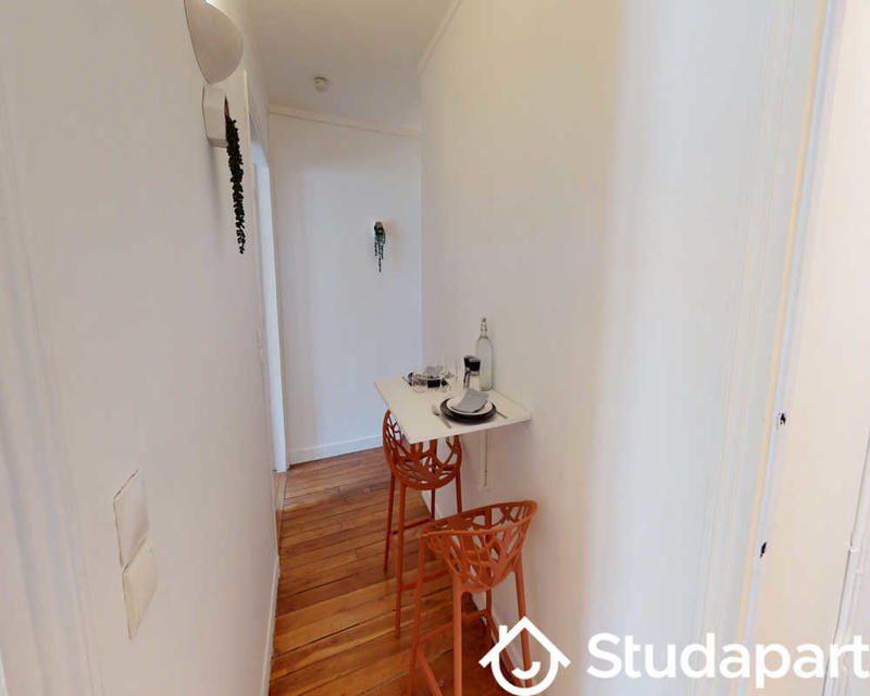 Chambre - 80 m² - 1 pièce