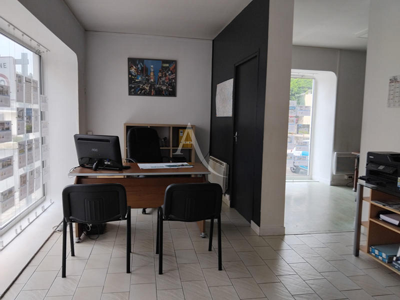 Local commercial - 95 m² - 3 pièces