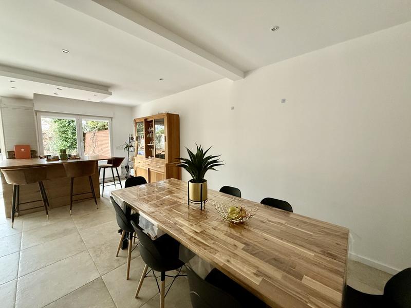 Maison - 136 m² - 7 pièces