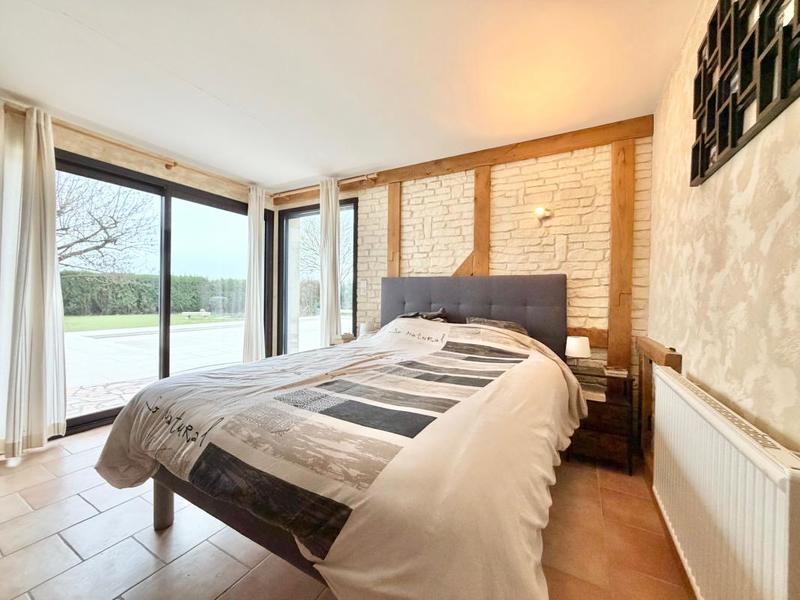 Maison - 210 m² - 7 pièces