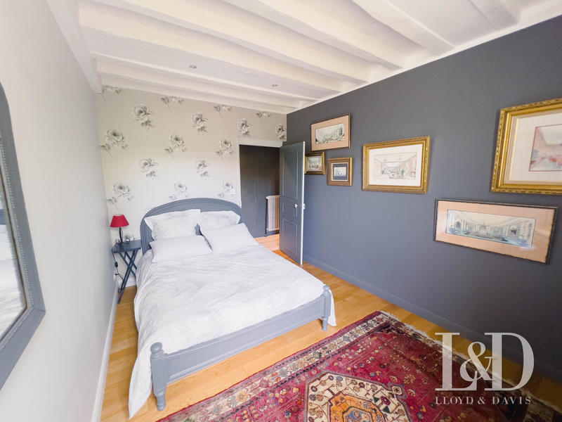 Maison - 205 m² - 12 pièces