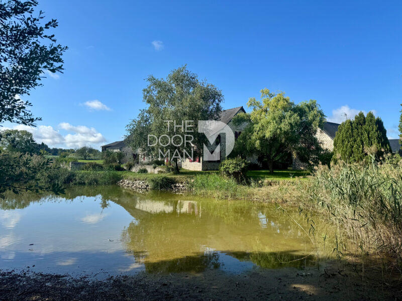 Propriété - 586 m² - 12 pièces