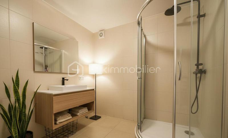 Maison traditionnelle - 94 m² - 5 pièces