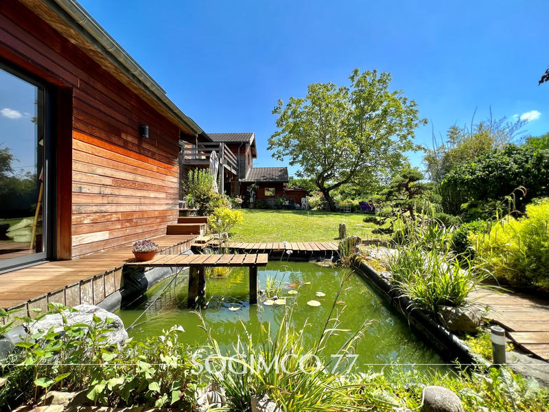 Maison - 186 m² - 7 pièces