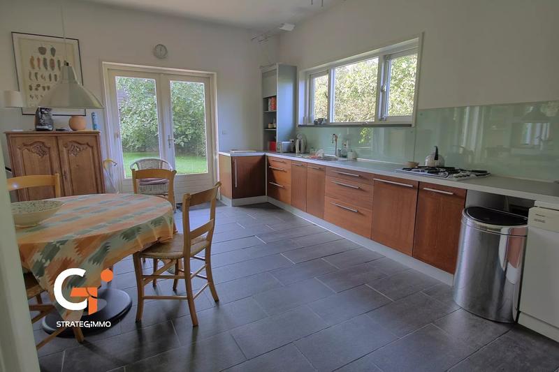 Propriété - 175 m² - 7 pièces