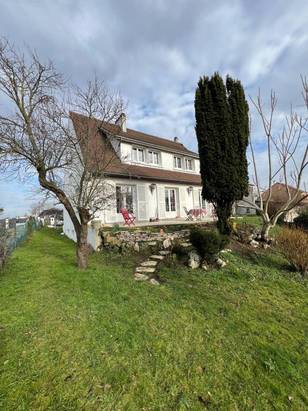 Maison - 170 m² - 8 pièces