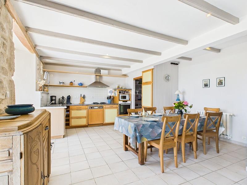 Maison traditionnelle - 150 m² - 8 pièces