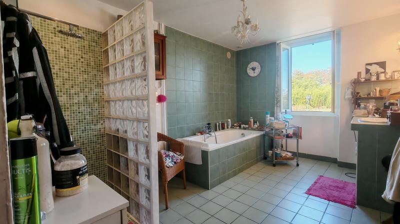 Maison - 203 m² - 7 pièces